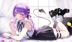 床 脸红 蝴蝶结 马尾 魔鬼 吊袜带 绿眼睛 长发 尖耳朵 紫发 裙子 尾巴 女仆 双马尾