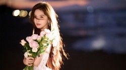 章若楠 鲜花 粉色玫瑰 美女壁纸