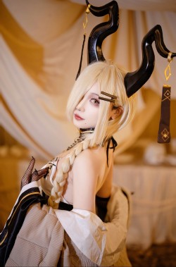 dy@绛南学姐ovo 怎么还不谈恋爱，不会是在等我吧 一种很新的cosplay 二次元 碧蓝航线 尾张cos cos