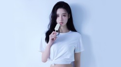 美女 长发 白色衣服 雪糕 高清 桌面 壁纸