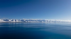 纳木错湖风光桌面壁纸