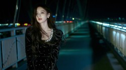 李一桐 黑色裙子 晚上 桥 美女 壁纸