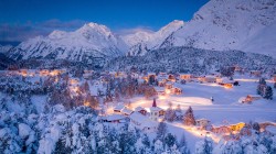 山间 村庄 冬景 电脑 壁纸