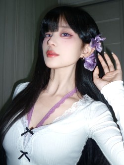 dy@一颗李建勋 主人级别的 清冷感 黑长直 金牛座 紫色系 分享妆容