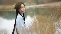 古风美女 长发 古装 河边 风景 桌面 壁纸