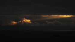 云 黑暗 光 风景壁纸