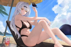 赤脚 沙滩 鸟 云朵 灰发 长发 肚脐 遮阳 天空 泳衣 雨伞