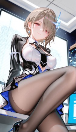 丽塔职业装。喜欢黑丝还是渔网呢 崩坏三