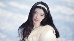 清纯 美女 长发 围巾 白色毛衣 冬天 高清 壁纸