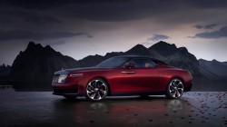 红色豪华劳斯莱斯壁纸