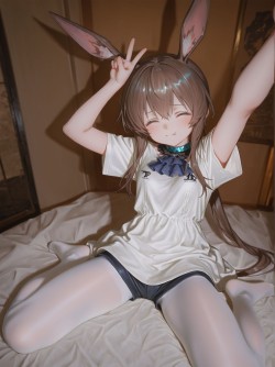 兔兔 明日方舟阿米娅 黑丝永远的神 白丝yyds