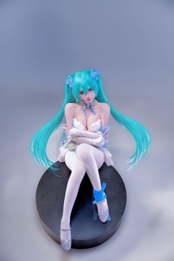 @乖乖0ⅴ0 📷@墨耀不会拍照呀 初音未来 手办 cos 二次元 萌妹子