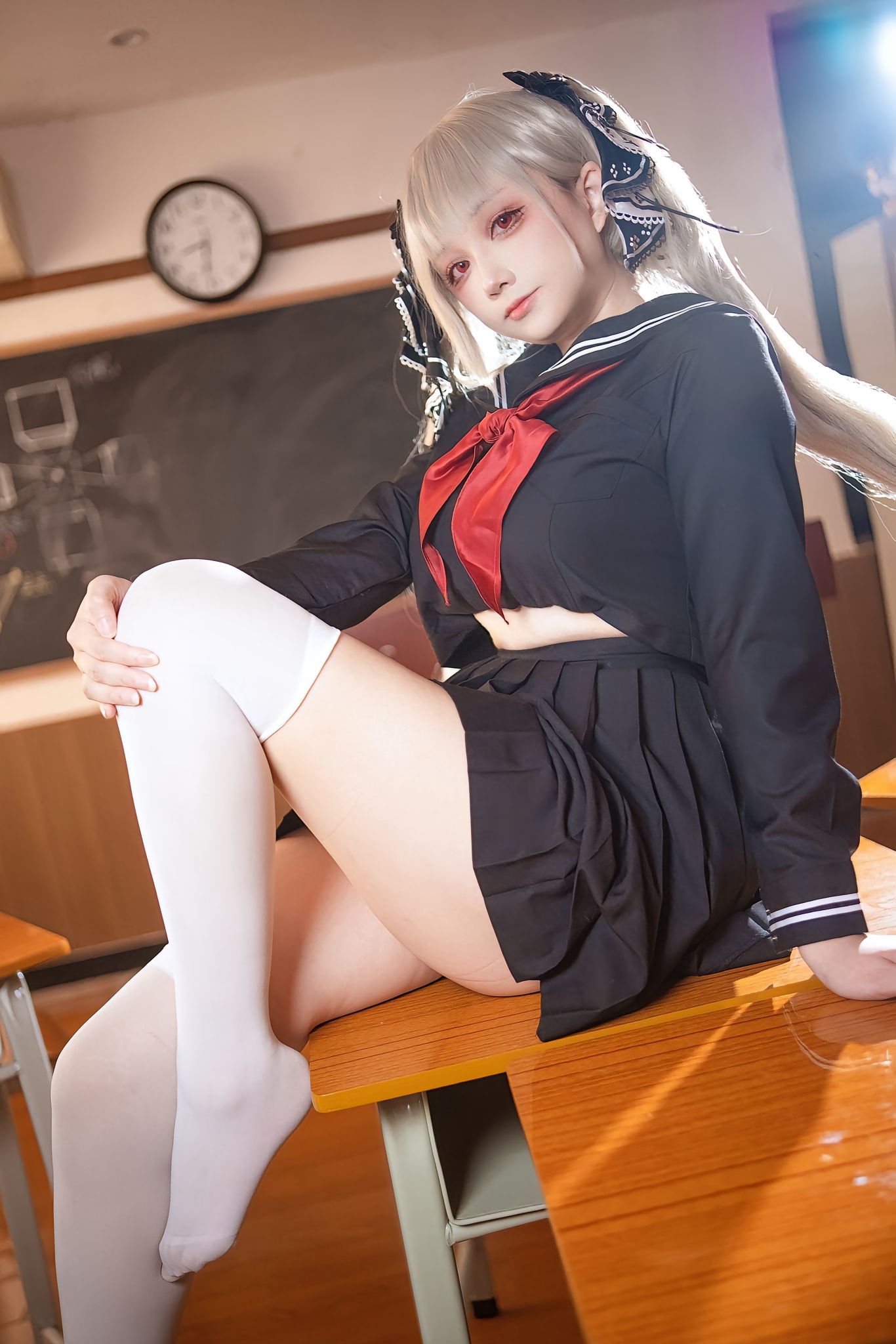 dy@悲伤花生酱 学妹风#cosplay #这也太好看了 #二次元 #美出高级感 #大家都爱汾酒,第2张