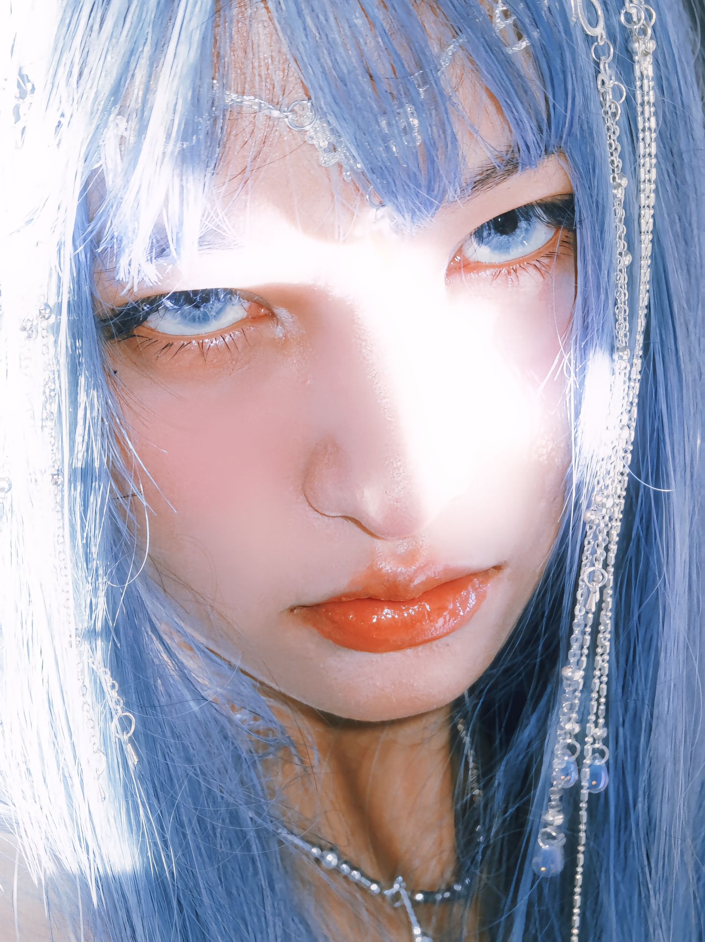 dy@奶盖哦 蓝色大海的传说。#分享照片#怼脸拍#蓝发#歌曲超负荷记,第3张