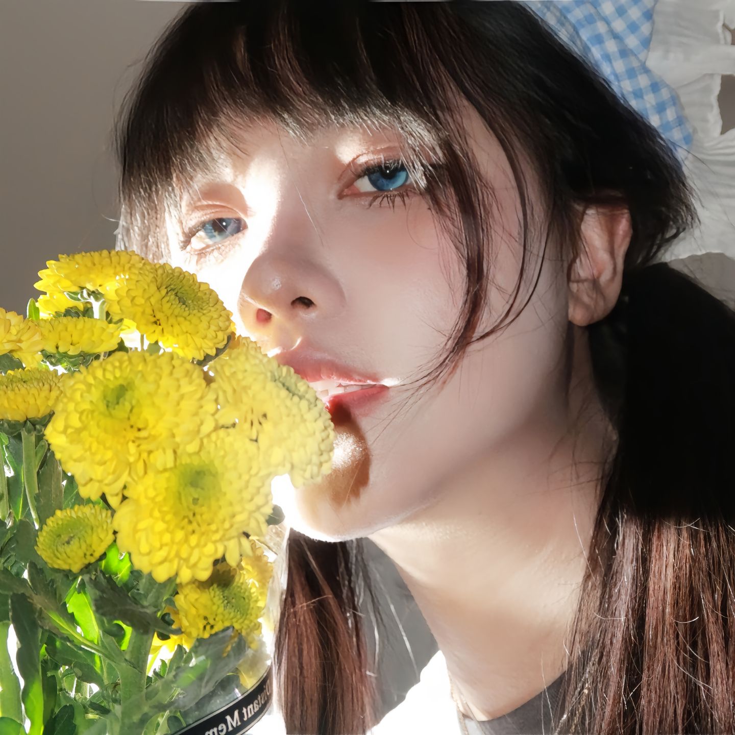 dy@奶盖哦 向春天。#怼脸拍 #拉近镜头 #氛围感 #侧颜,第2张