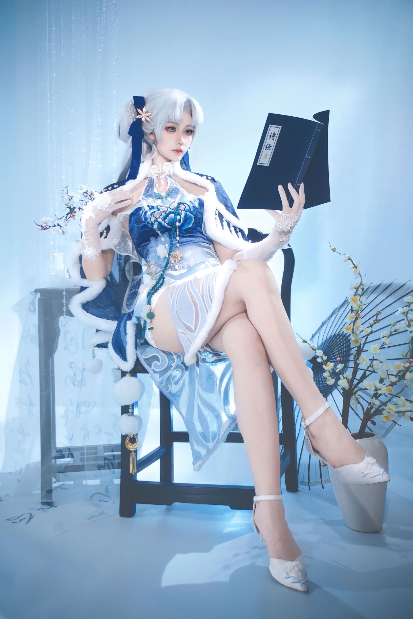 dy@柒染爱喝奶茶 无极帝国该迎来它真正的主人了 cos 永劫无间 顾清寒 藏雨阁主 旗袍,第5张