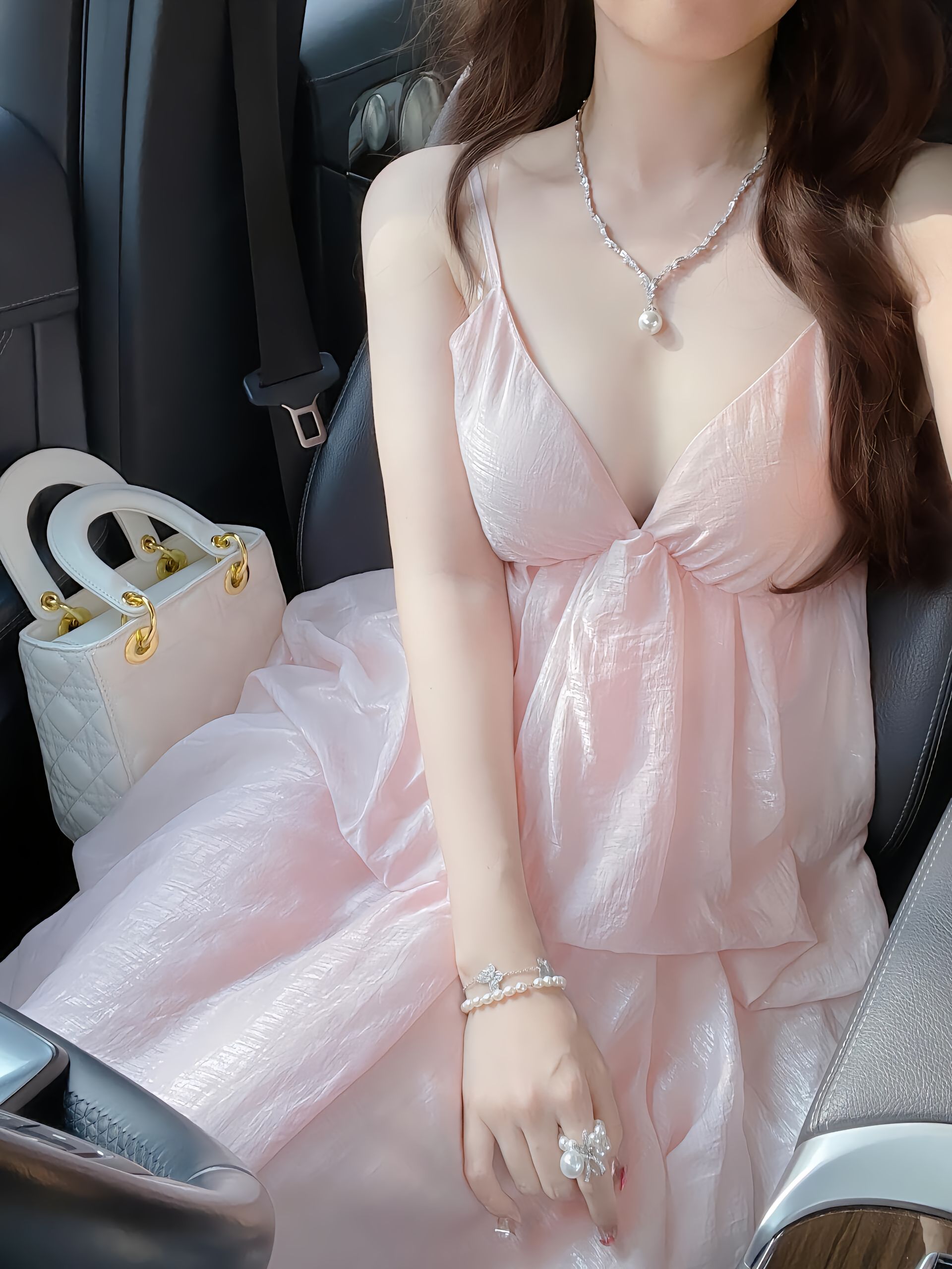 dy@小仙女安然 超仙连衣裙 今日穿搭look 粉色系 我的白月光裙子,第3张