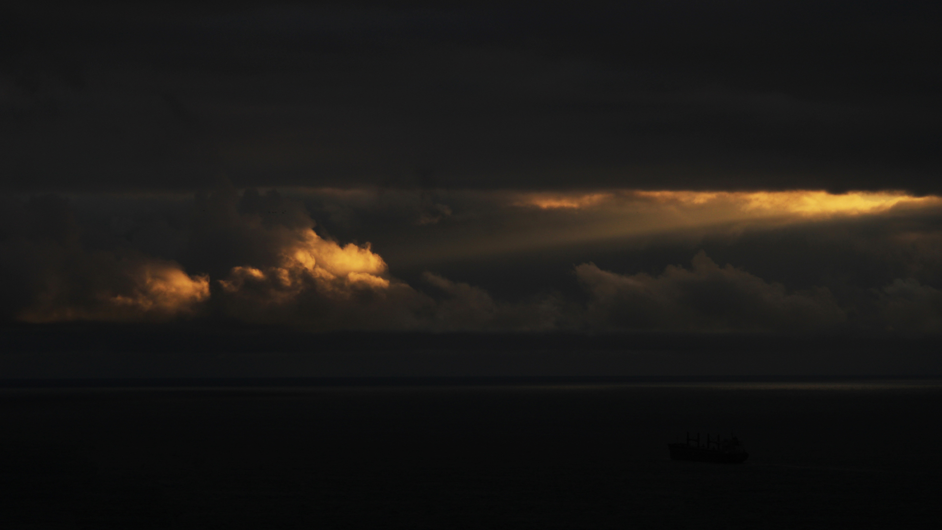 云 黑暗 光 风景壁纸,第1张