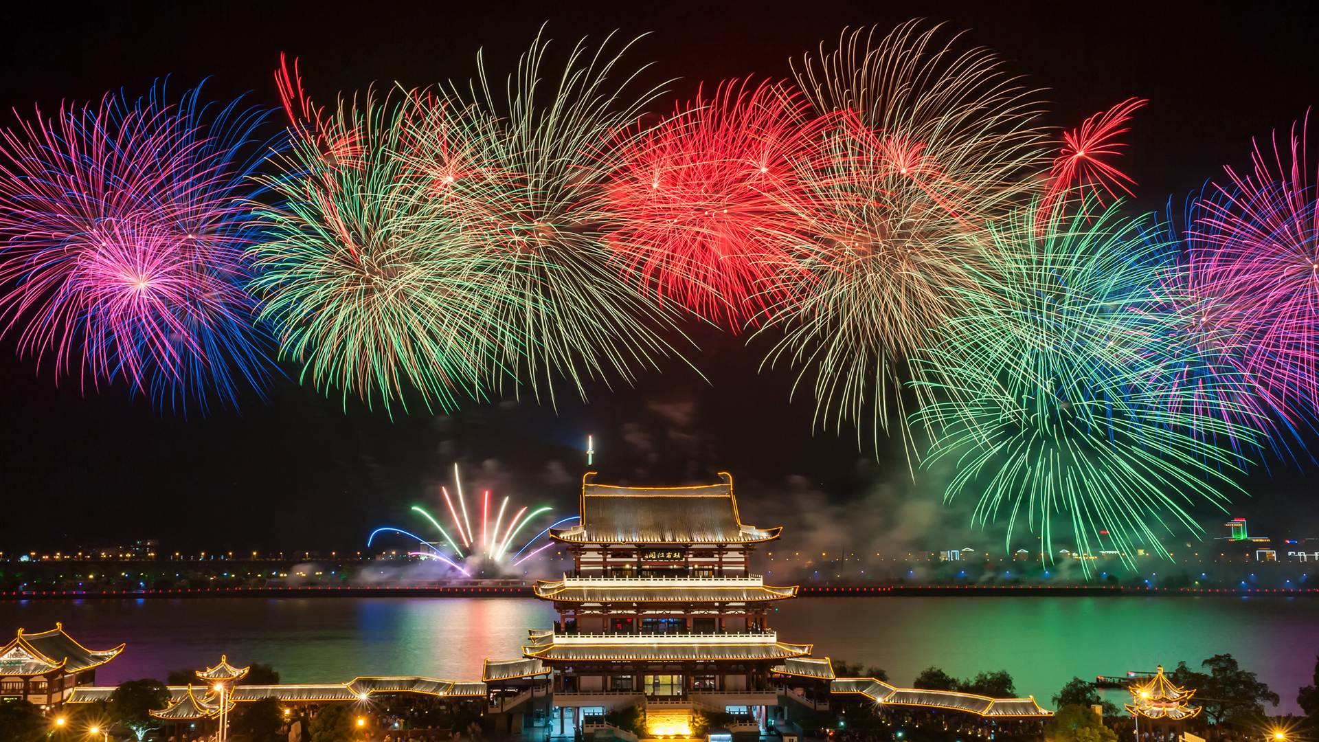 除夕夜 烟花 新年风景桌面壁纸,第1张