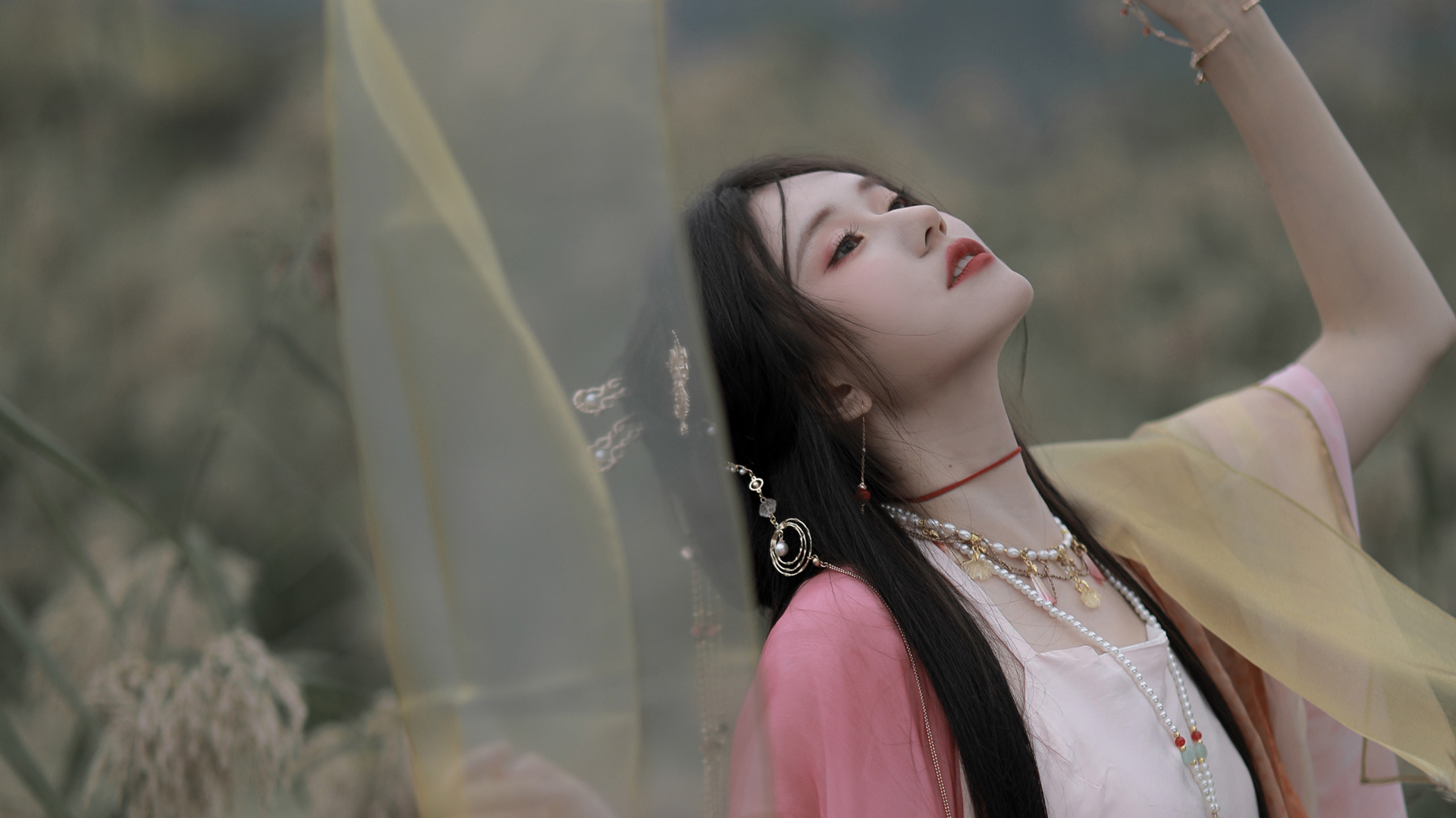 唯美 古装 古风 美女 仰头 高清 壁纸,第1张