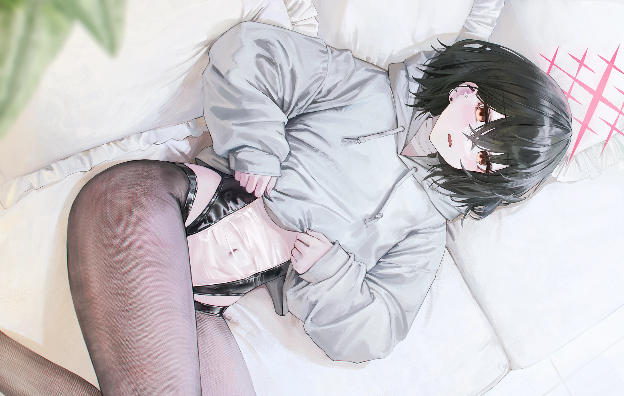 绷带_床_黑发_蓝色档案_脸红_棕色眼睛_沙发_光环_兜帽_今市真希_紧身衣_肚脐_连裤袜_透视_衬衫_短发,第1张