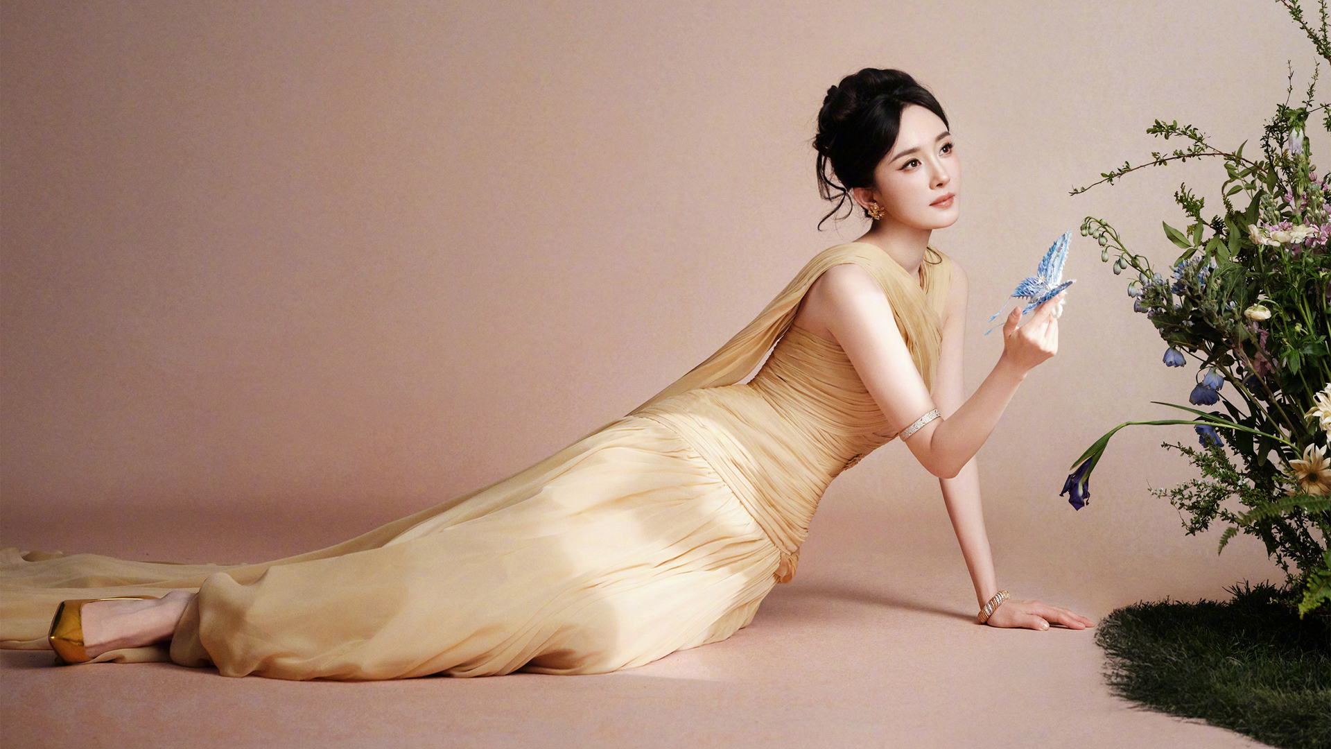 杨幂 长裙子 蝴蝶 美女高清壁纸 酷飒温柔冷艳美女,第1张